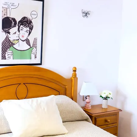 Apartament Spacious Flat In With Sea Views!
