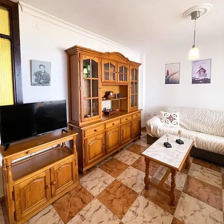 Spacious Flat In With Sea Views! Apartament *